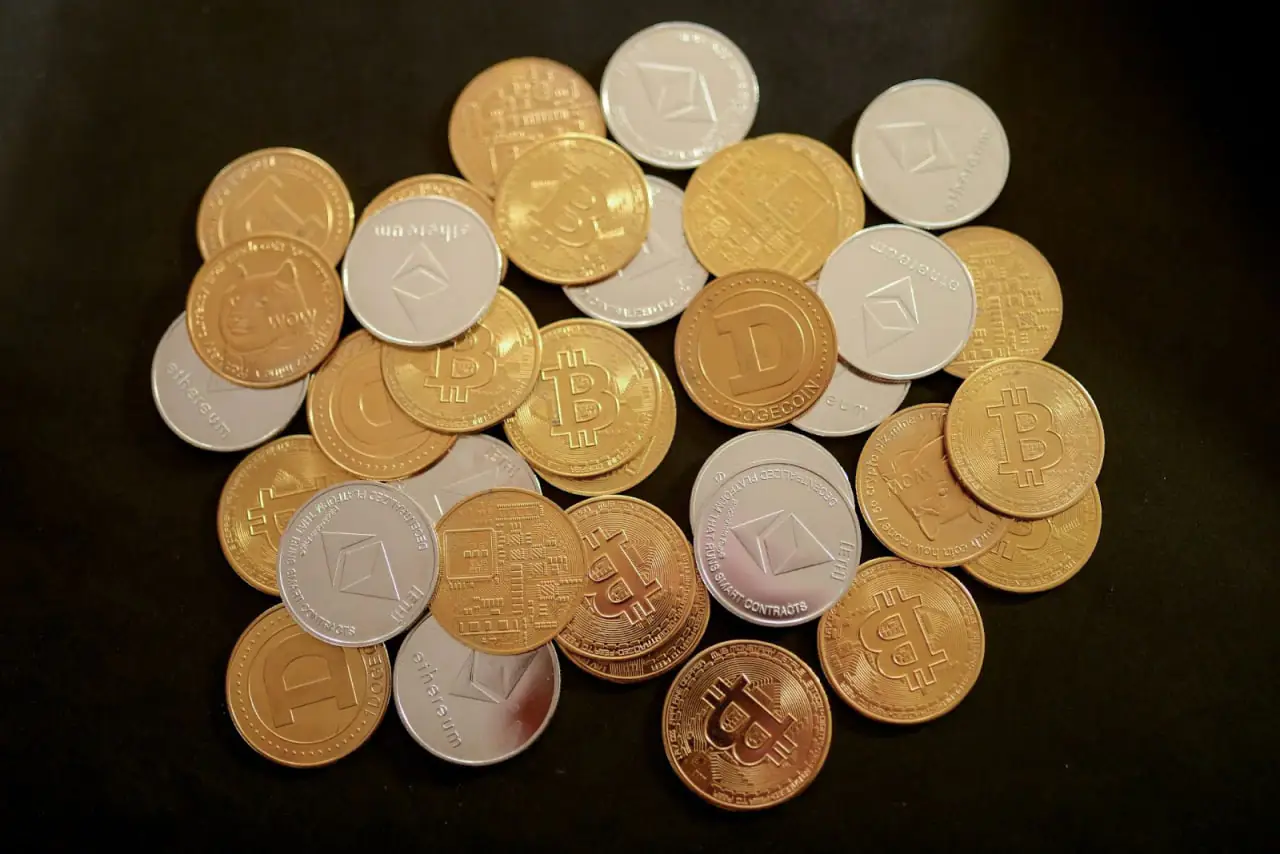 Altcoins Lost $450 Billion in Three Months: The Recovery Is Selective